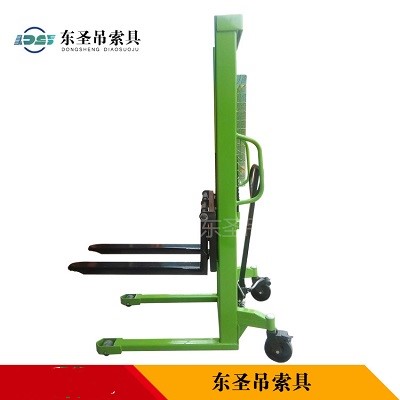 追溯手動(dòng)輕型堆高車100年發(fā)展歷程