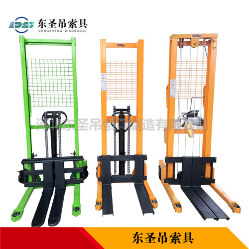 小型手動堆高車哪些因素決定其質(zhì)量優(yōu)劣？