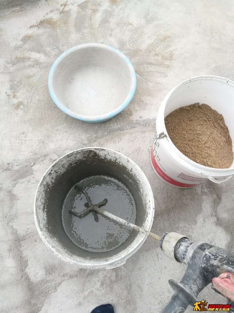 簡(jiǎn)易水泥砂漿攪拌機(jī)使用現(xiàn)場(chǎng)--河北東圣吊索具制造有限公司